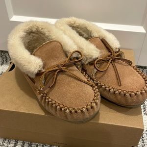 Kids Minnetonka Moccasins - 2